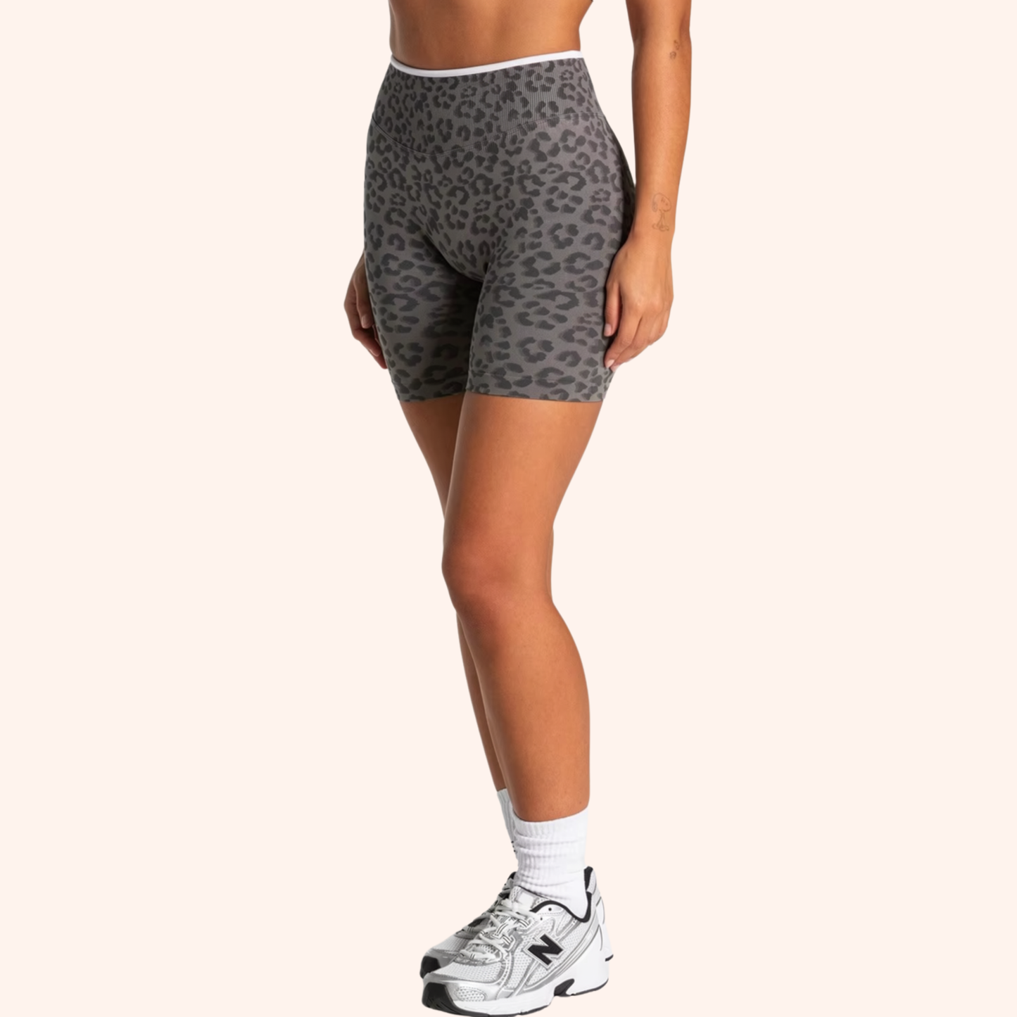 EDGE LEOPARD SHORTS