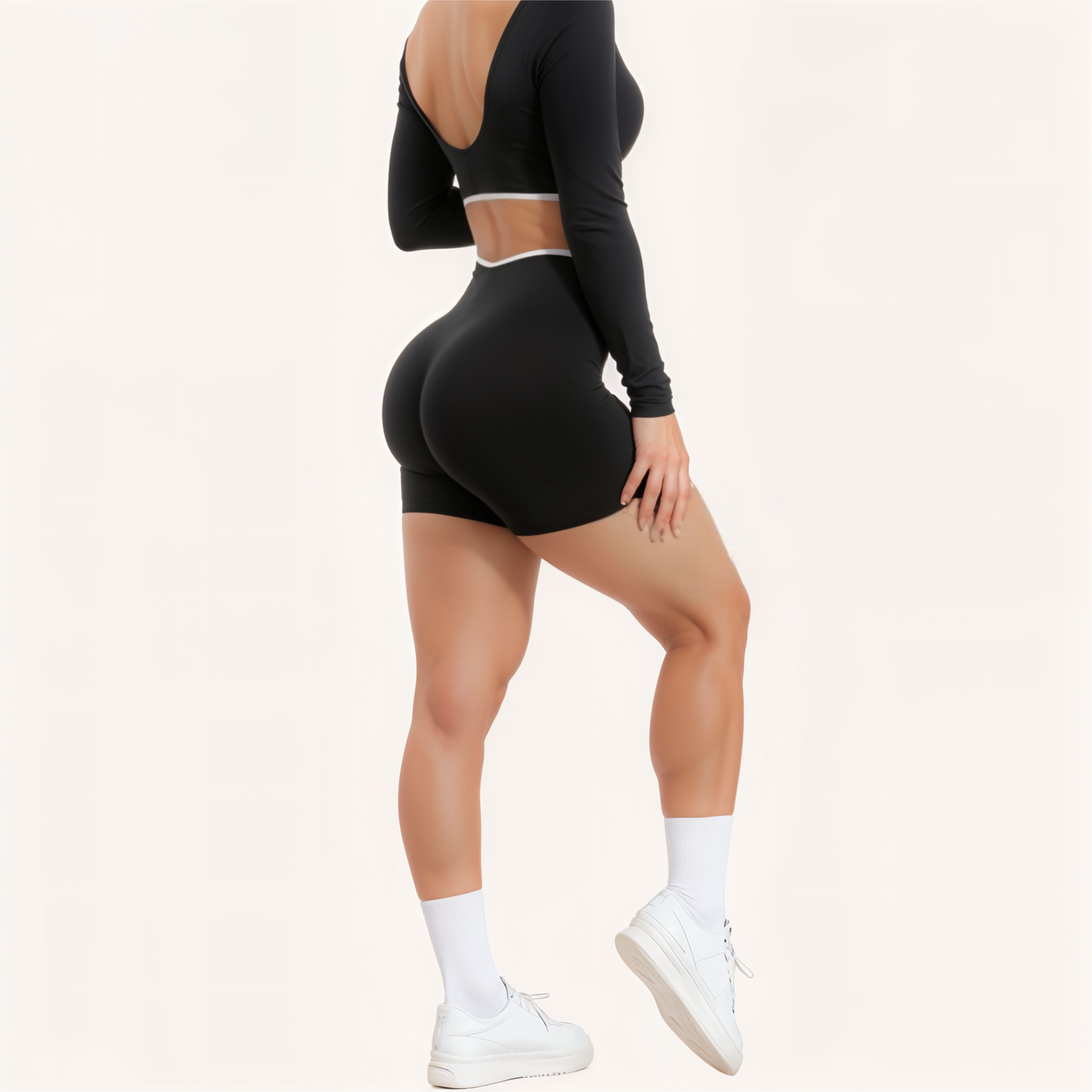 Chicletics EDGE shorts in black, featuring a relaxed fit and elastic waistband, suitable for casual wear and athletic activities.